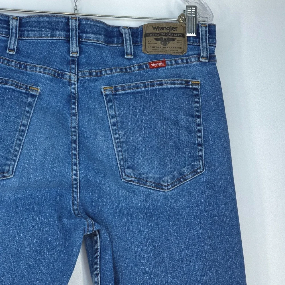 Wrangler Light Wash Jeans Mens 34x30 Performance Series Straight Leg Workwear